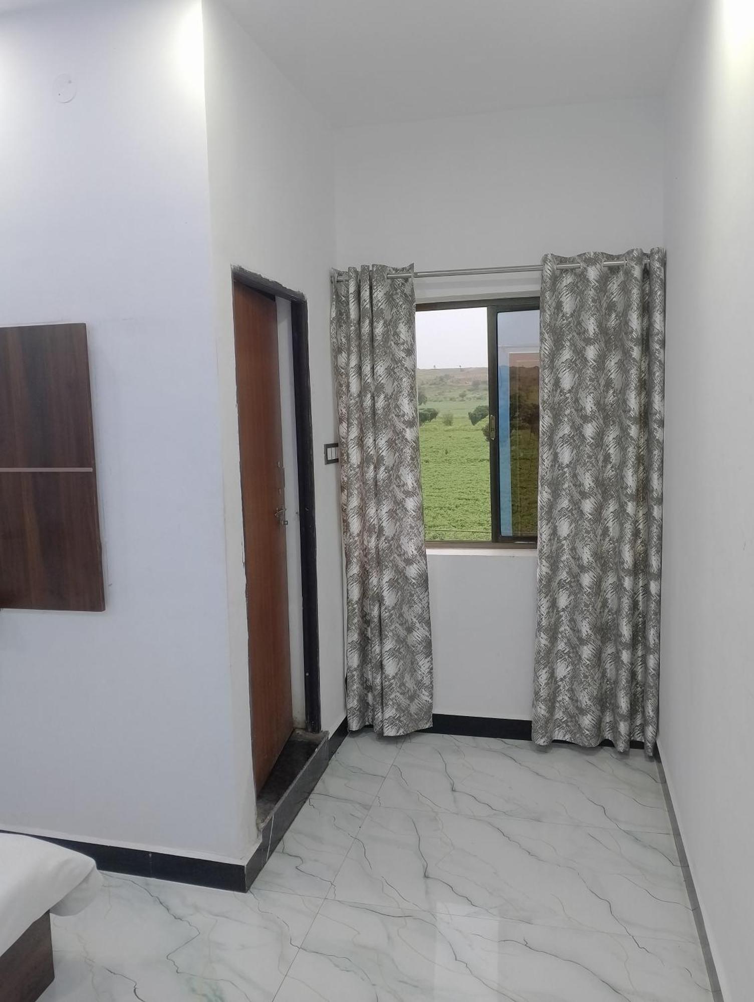 Hotel Moonlight & Restaurant Sehore Extérieur photo