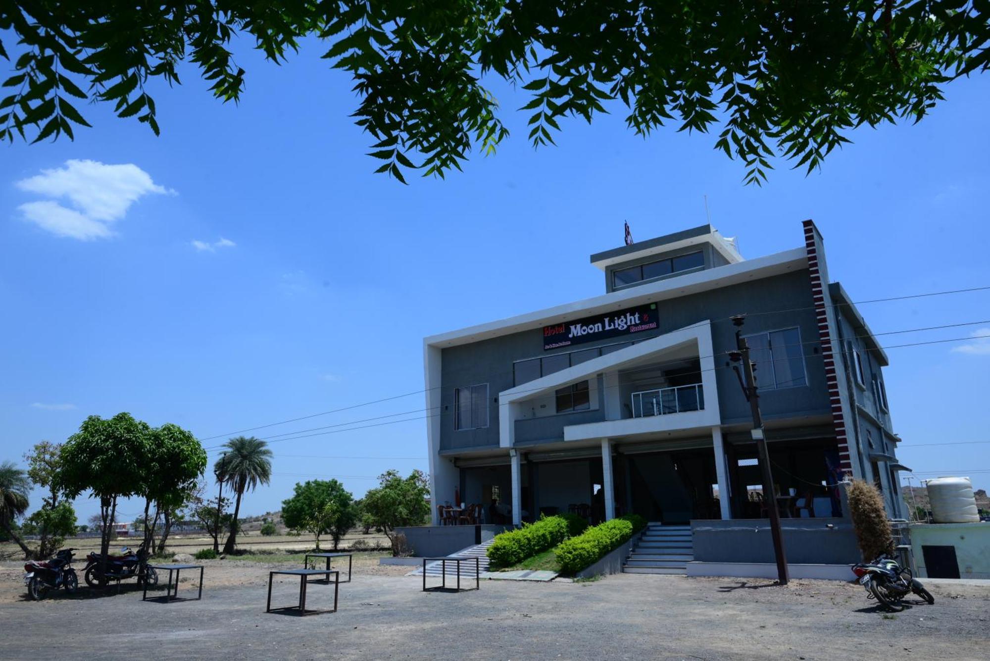 Hotel Moonlight & Restaurant Sehore Extérieur photo