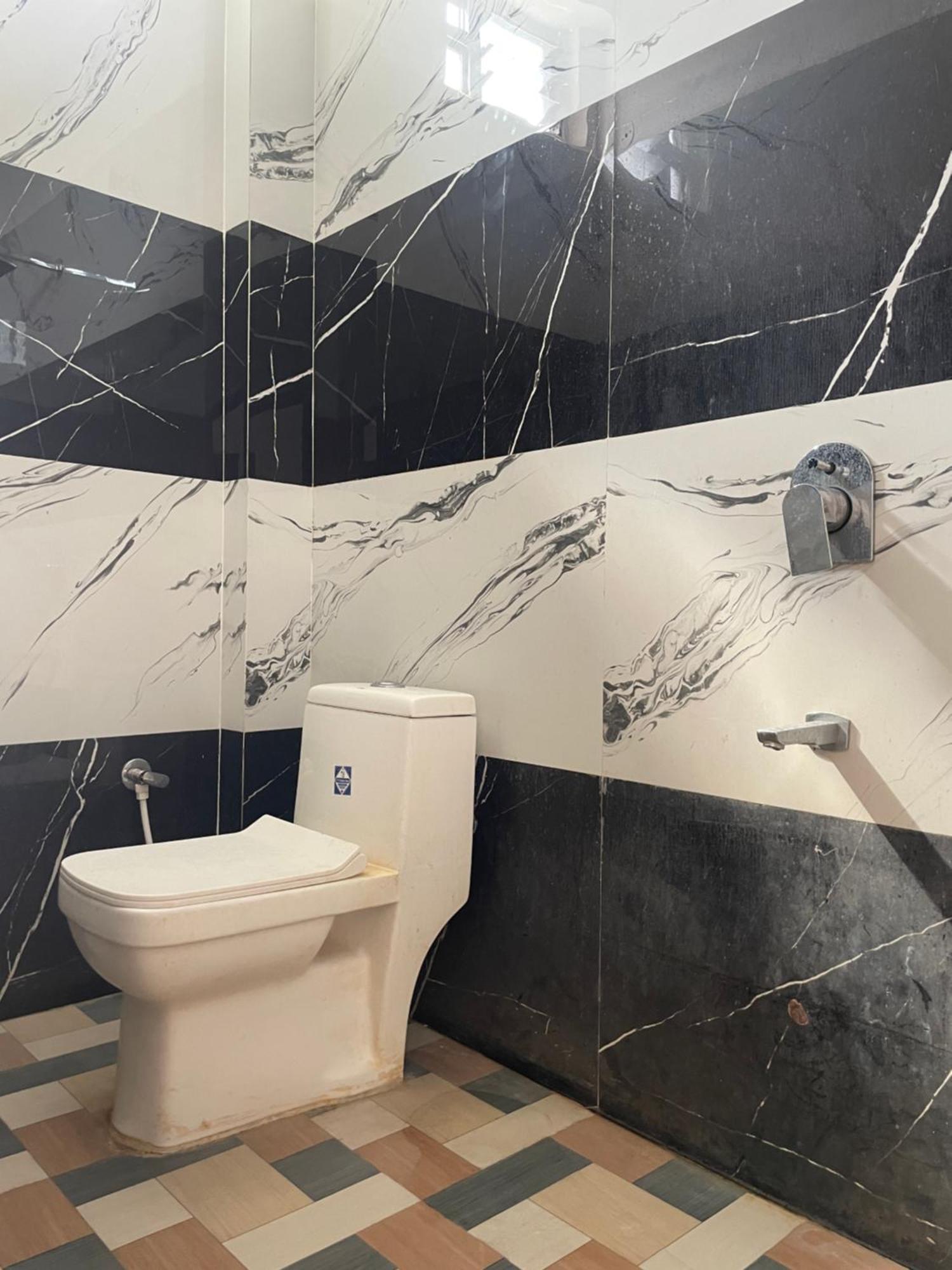 Hotel Moonlight & Restaurant Sehore Extérieur photo